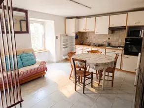 House | Mountain view - Image 3