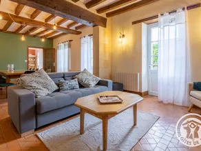 Cottage with barbecue & garden - Image 4