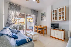 Flat with terrace, pool & garden - Image 2