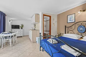 Holiday apartment with barbeque & garden | Garden view - Image 3