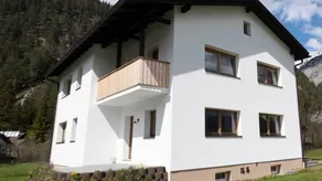 Holiday apartment with garden - Image 2