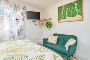 Fully equipped pleasant house with terrace | City view | Next to the beach | Dogs allowed - Image 5