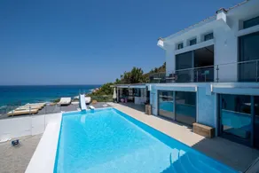 Villa avec jardin et piscine privée | Vue mer - Image 4