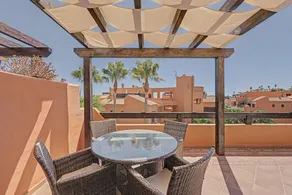 Family-friendly flat with sauna, terrace & hot tub | Sea view | Next to the beach - Image 4
