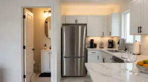 Modern 2BR Unit 3 Hot Tub - Image 3