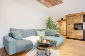 Apartamento con terraza y jardín - Image 2