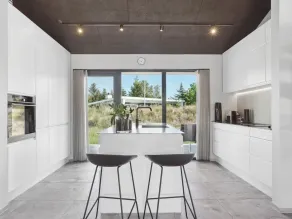 Spettacolare casa adatta alle famiglie con barbecue, sauna e idromassaggio - Image 4
