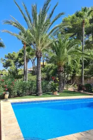 Holiday home with terrace, garden & barbecue | Nature view - Image 4