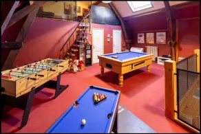 Villa à Gouttières - 350 m² avec piscine privée - Image 3