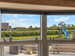 Family-friendly holiday home with barbeque, sauna & terrace | Sea view | Pets are welcome - Image 5