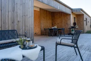 Holiday home with barbecue & terrace | Lake view - Image 2