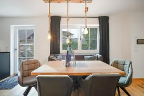 Apartamento con terraza y jardín - Image 3
