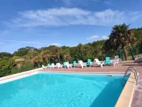 Mobile home with terrace & heated pool - Image 4