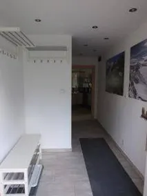 Fully equipped big holiday home with hot tub, terrace & sauna - Image 5