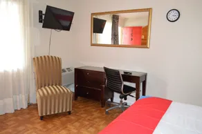 Rest Up Inn - Room