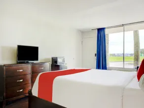 OYO Hotel Dundee By Crystal Lake - Zimmer