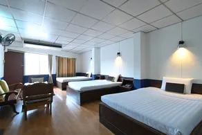 OYO 140 The Krungkasem Srikrung Hotel - Room