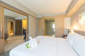 Oakwood Hotel Journeyhub Phuket SHA Plus - Room