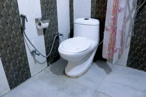 Hindustan- by Backpackers Heaven - Bathroom