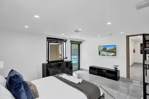 7 BR Villa Pool Gameroom & Basketball - Zimmer
