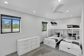 7 BR Villa Pool Gameroom & Basketball - Zimmer