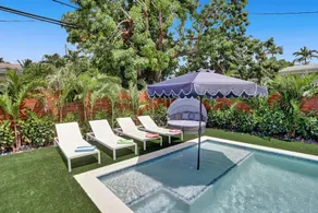 7 BR Villa Pool Gameroom & Basketball - Pool