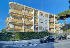 IMMOGROOM - Cozy - Balcony - AC - 400m from the beaches - Image 3