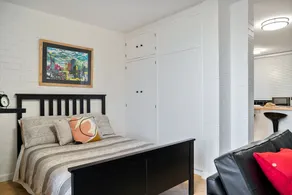 Soho Chic Apartment - Image 3