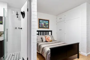 Soho Chic Apartment - Image 4