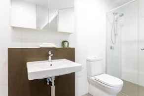 Blackall St Apartments - Image 2