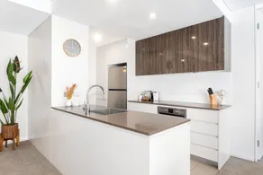 Blackall St Apartments - Image 3