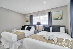 Chic 3BR w heated pool 1 mile to Beach - Image 2