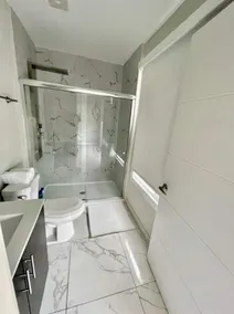 GREAT NEW HOME HURRICANE PROOF BY MIAMI - Image 5