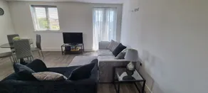 360 Serviced Accommodations - Park View Retreat - 2 Bedroom Apartment - Image 4