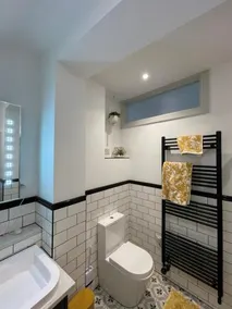 Lees Lookout Holt ,2 bedroom luxury apartment with private parking - Image 4
