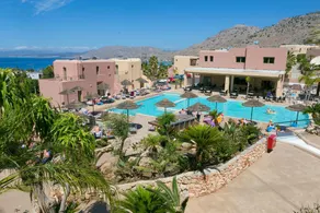 Finas Hotel - Image 1