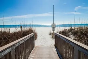 Lejlighed ved stranden med privat balkon, vådbar og opdateringer igennem - Image 5