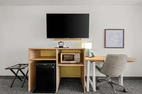 Comfort Suites - Pelham - Image 3