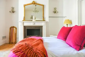 Beautiful 5 Bedroom Regency House / Pets Welcome - Image 4