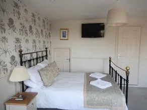 Newport Guest House - Image 5