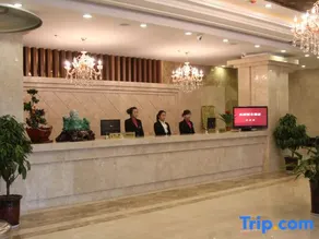 Lanyi Holiday Hotel - Image 4