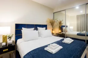 Brilliant 3 Month Corporate Rental With Balcony - Image 2