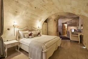Elit Cave Suites - Image 2