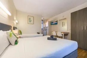 South Seas Motel - Image 5