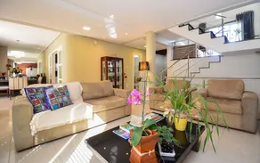 Elegante Casa com Piscina - João Paulo - CEN005 - Image 2