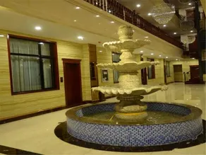 Golden Wheel Hotel - Image 5