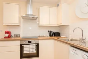 Abbey Apartments - Flat 4 - Image 3