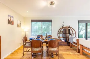18 Irene Crescent Pet Friendly Holiday Home - Image 4