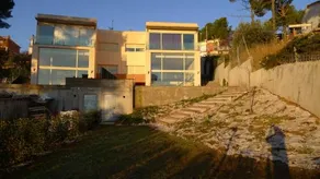 Gran Casa Con Piscina En Abrera - Image 4