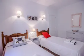 Beach House Rosa - Image 3